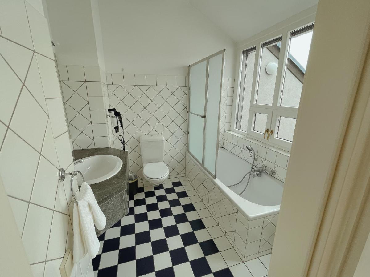 Luxury 150M2 Suite In Most Desirable Area Of Historic Central Vienna Esterno foto